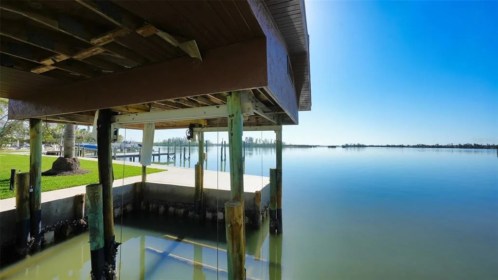 Photo of 684 FREELING DRIVE