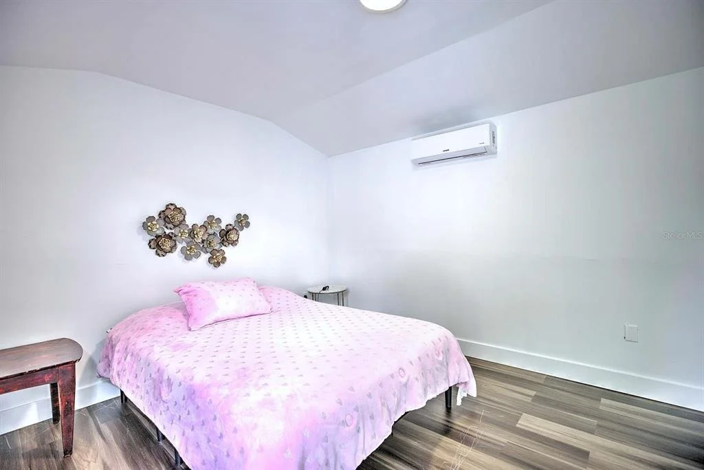 Photo of 4160 LAKEVIEW DRIVE