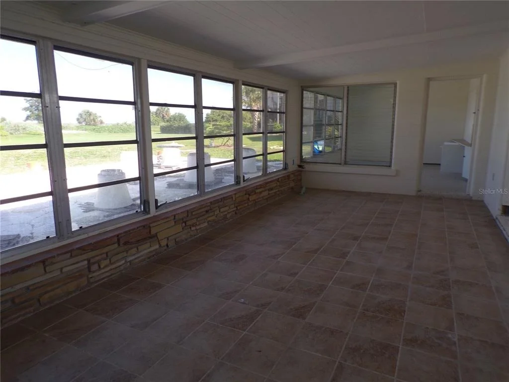 Photo of 1124 SUNSET DRIVE