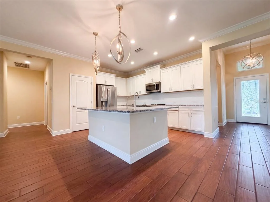 Photo of 1121 THORNBURY DRIVE