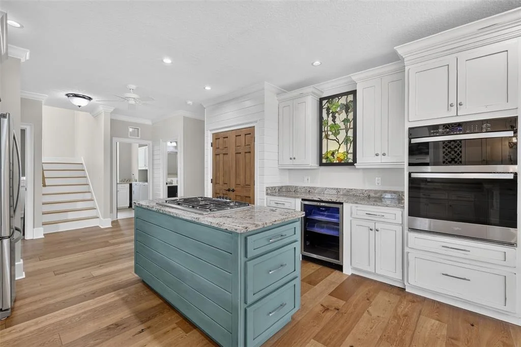 Photo of 580 W 10TH AVENUE