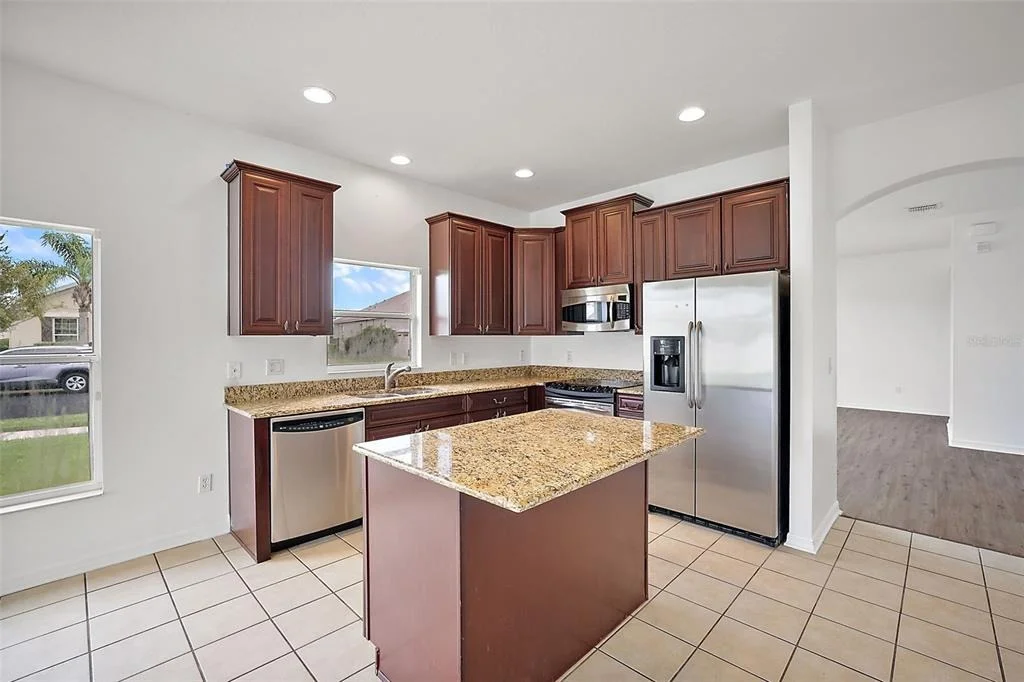 Photo of 401 GRASSY KEY WAY