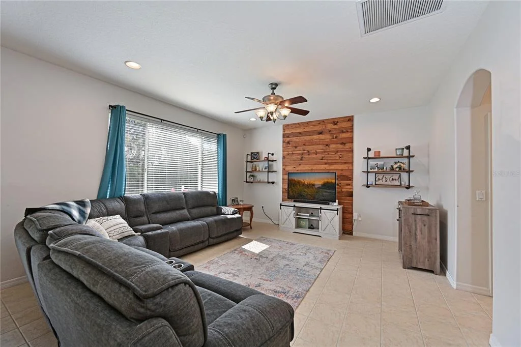 Photo of 8852 FOUNDERS CIRCLE