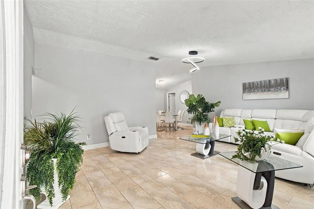 Photo of 1325 OAKCREST DRIVE