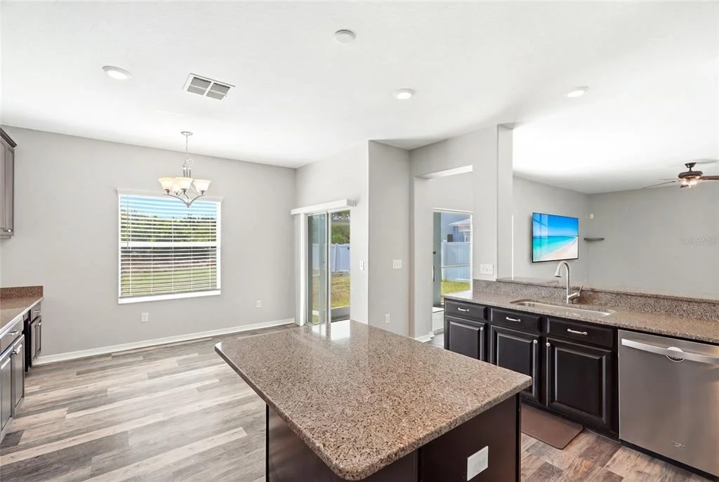 Photo of 909 MEADOW GLADE DRIVE