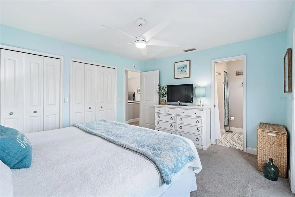 Photo of 1843 OAK PLACE