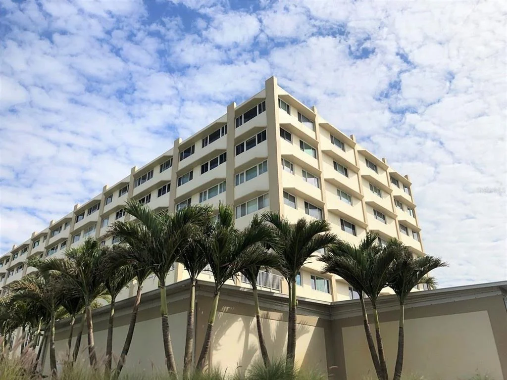 Photo of Unit 317A at 100 BLUFF VIEW DRIVE