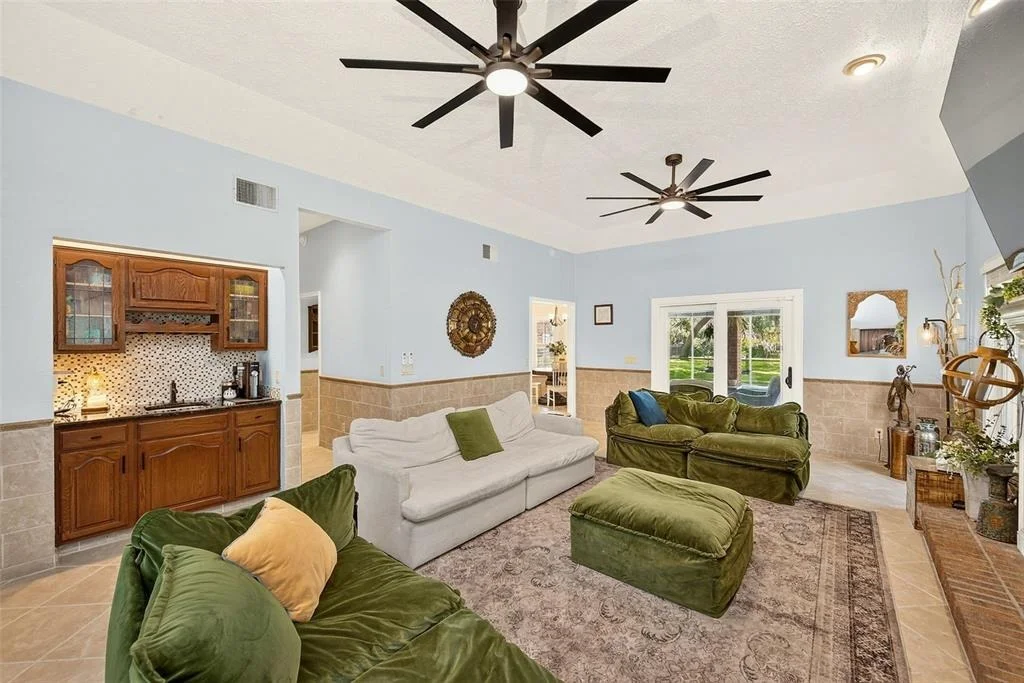 Photo of 807 CENTERBROOK DRIVE