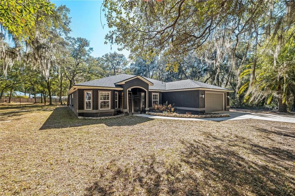 Photo of 2950 KINGS ROAD