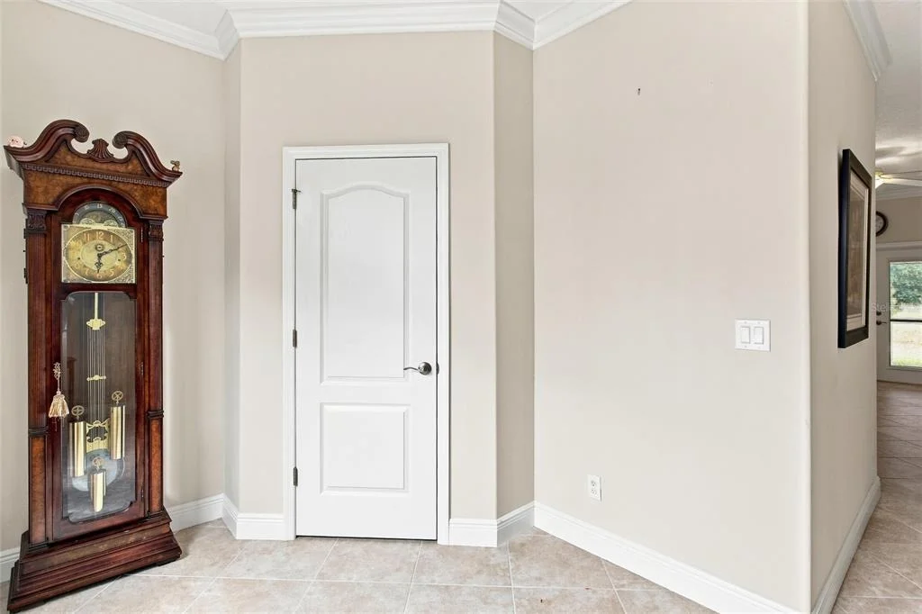 Photo of 555 DOWLING CIRCLE
