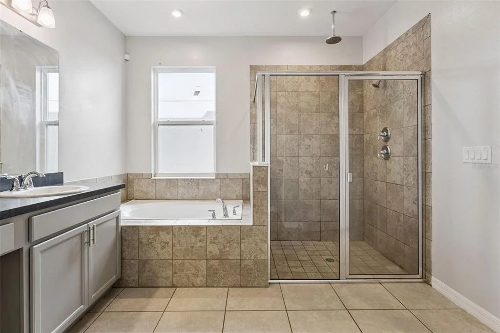 Photo of 1111 LONE PALM WAY