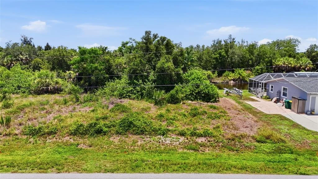 Photo of 3367 DESOTO DRIVE