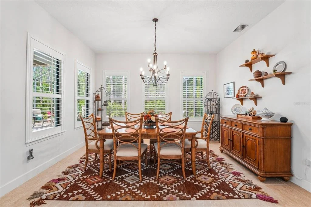 Photo of 648 SOUTHLAKE DRIVE