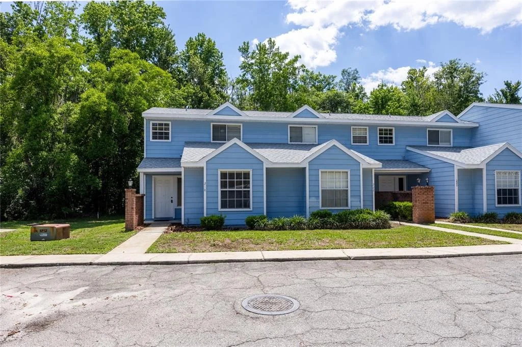 Photo of Unit K at 218 NW 50TH BOULEVARD