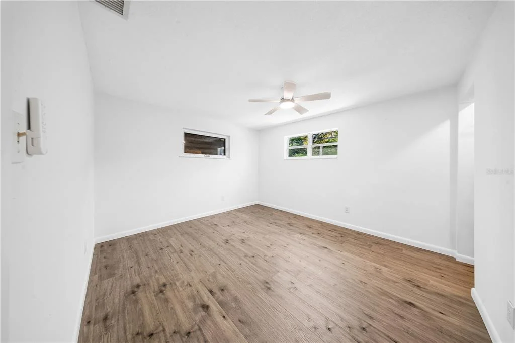 Photo of 986 LEXINGTON DRIVE