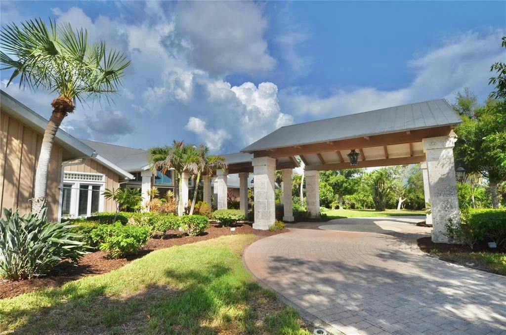 Photo of 630 N RIVER ROAD