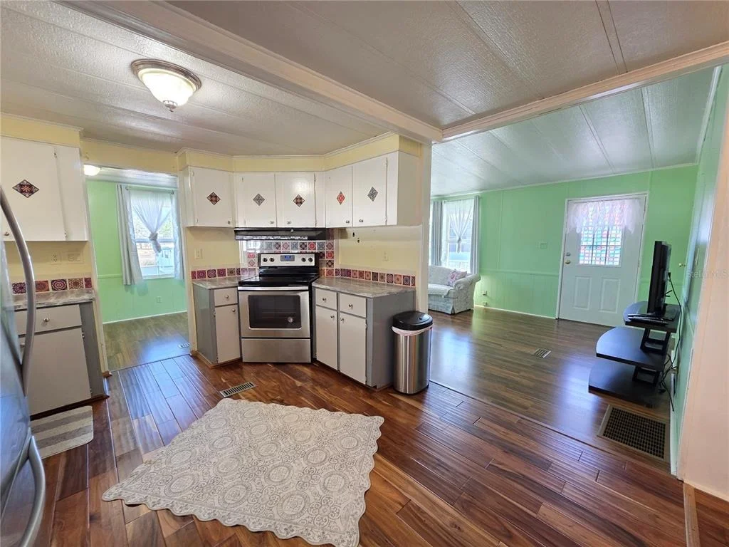 Photo of 8027 EASTERN CIRCLE DRIVE