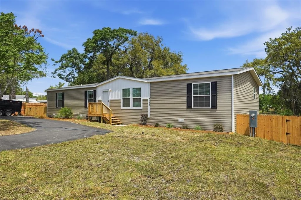Photo of 9533 ROUND LAKE DRIVE