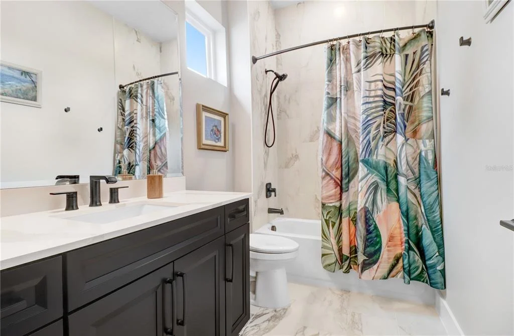 Photo of 6104 LAGOMAR LANE