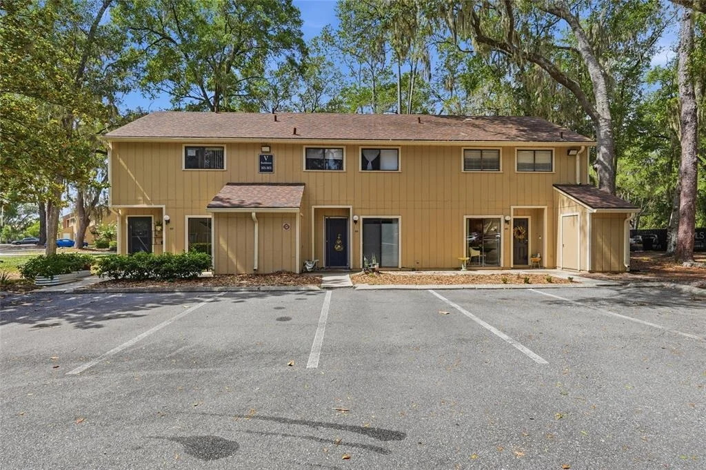 Photo of Unit 301 at 507 NW 39TH ROAD