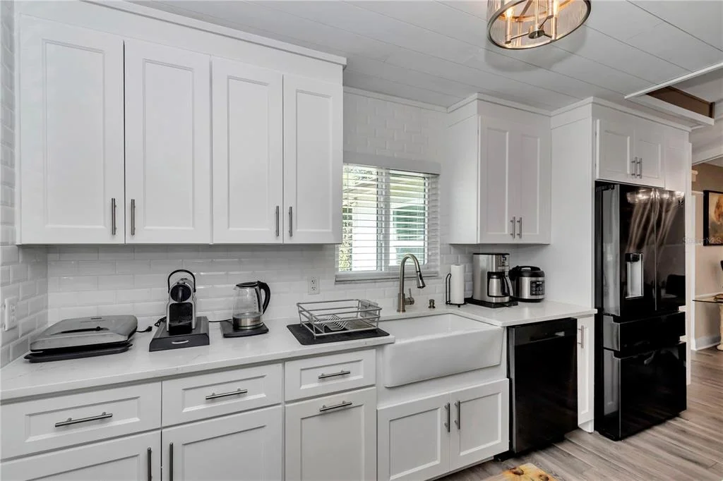 Photo of 814 OAK ROAD