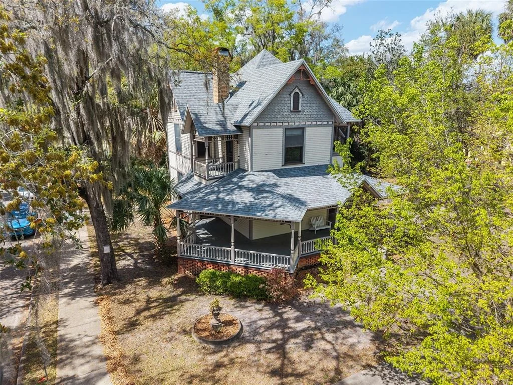 Photo of 306 NE 3RD STREET
