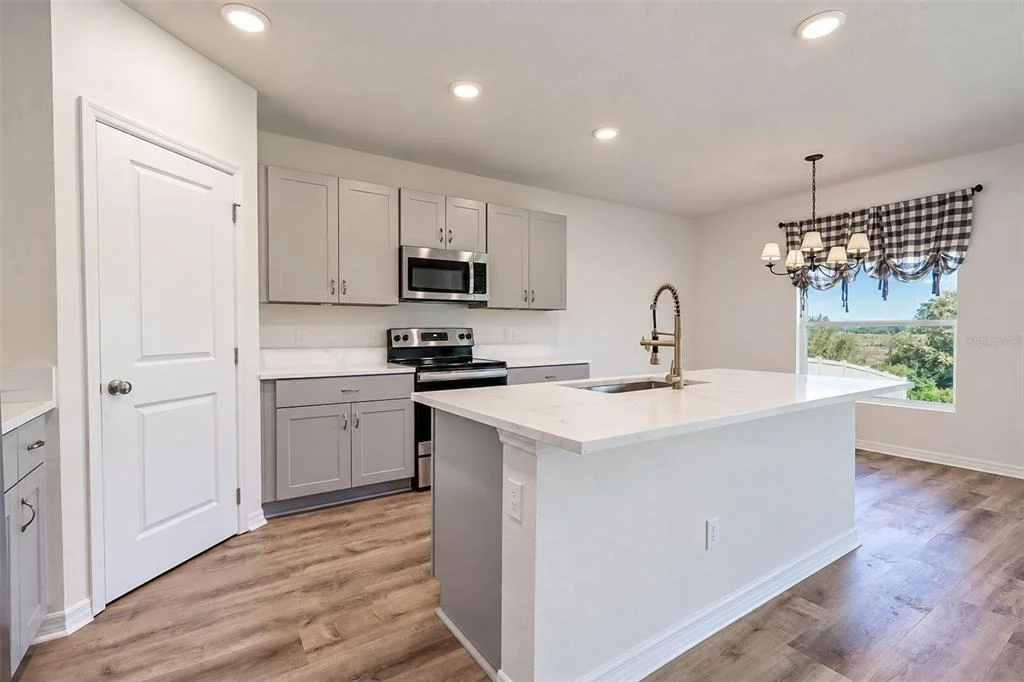 Photo of 585 BLACK EAGLE DRIVE