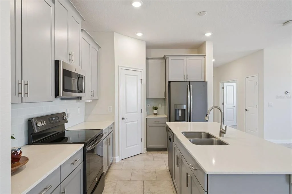 Photo of 2733 ATTWATER LOOP