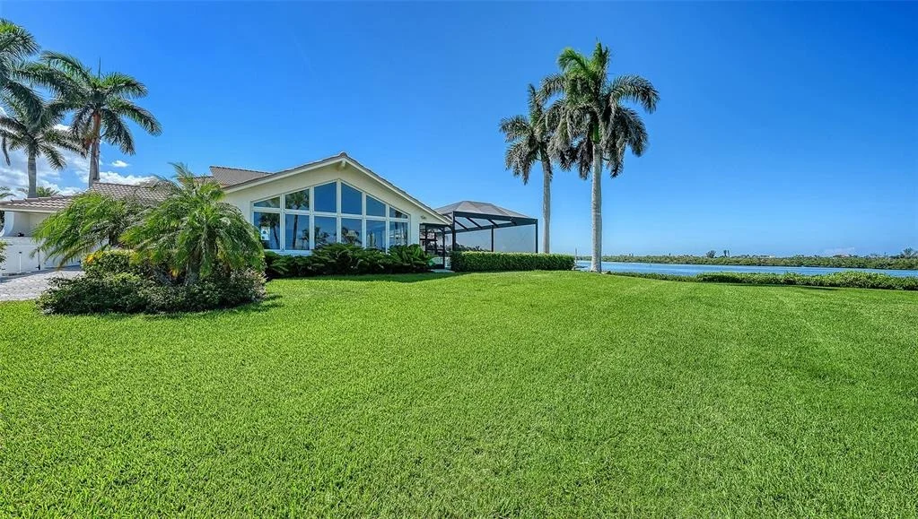 Photo of 321 LOOKOUT POINT DRIVE