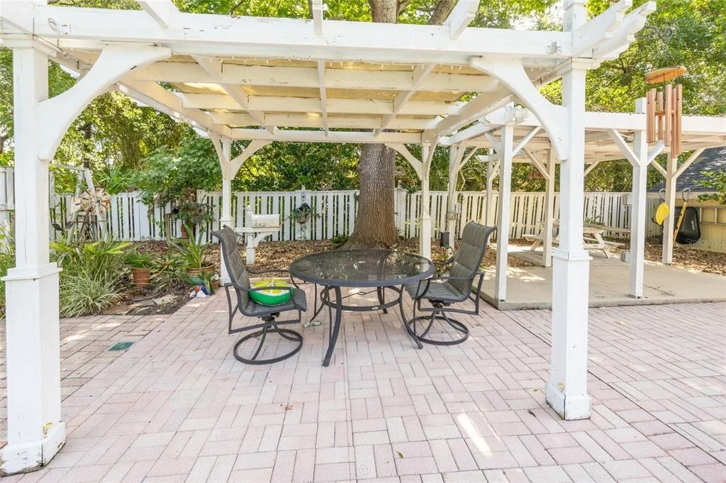 Photo of 31 WENDOVER LANE