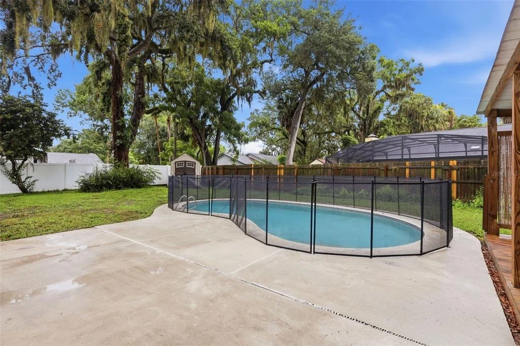 Photo of 483 SPRUCEVIEW DRIVE