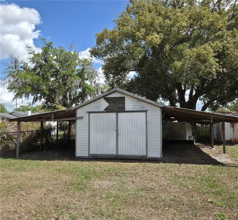 Photo of 640 FORREST DR
