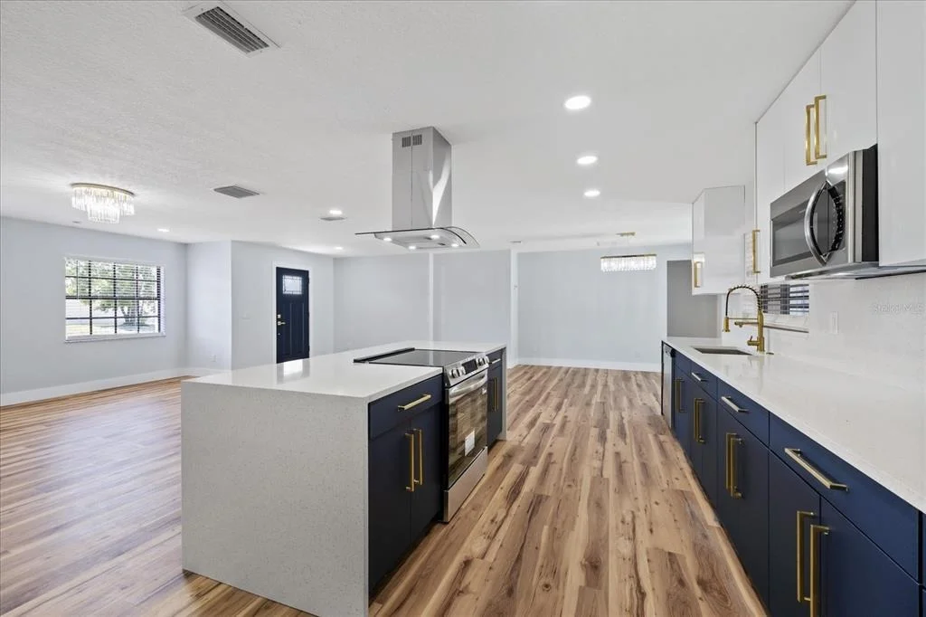 Photo of 12018 LINDEN DRIVE