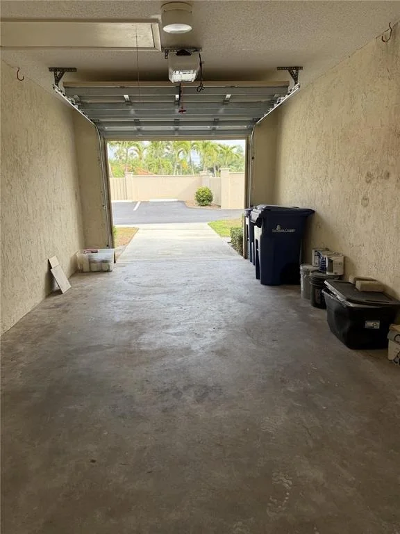 Photo of 2004 LONGPOINTE CIRCLE