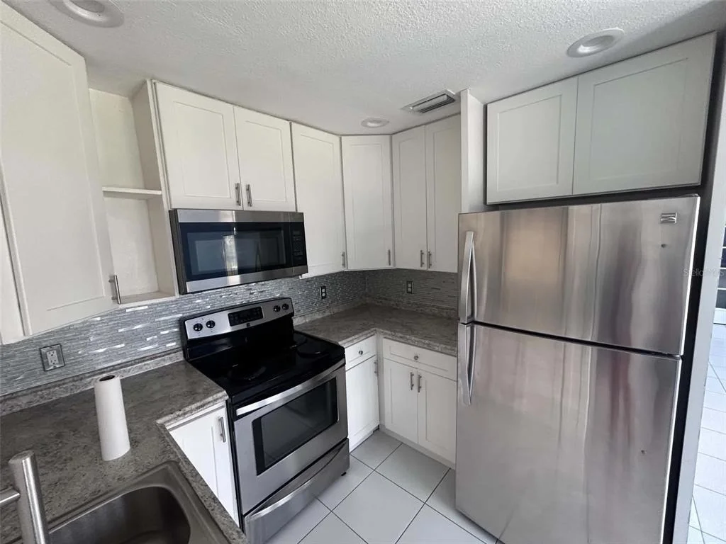 Photo of 815 JUNIPER LANE