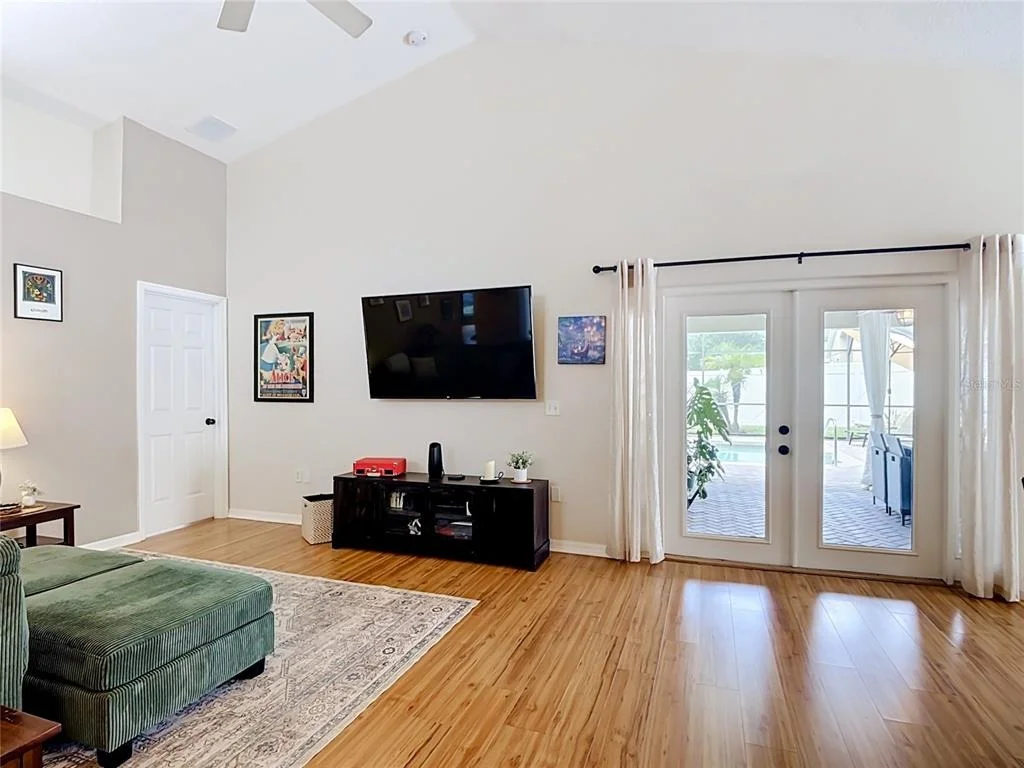 Photo of 335 REGENCY STREET