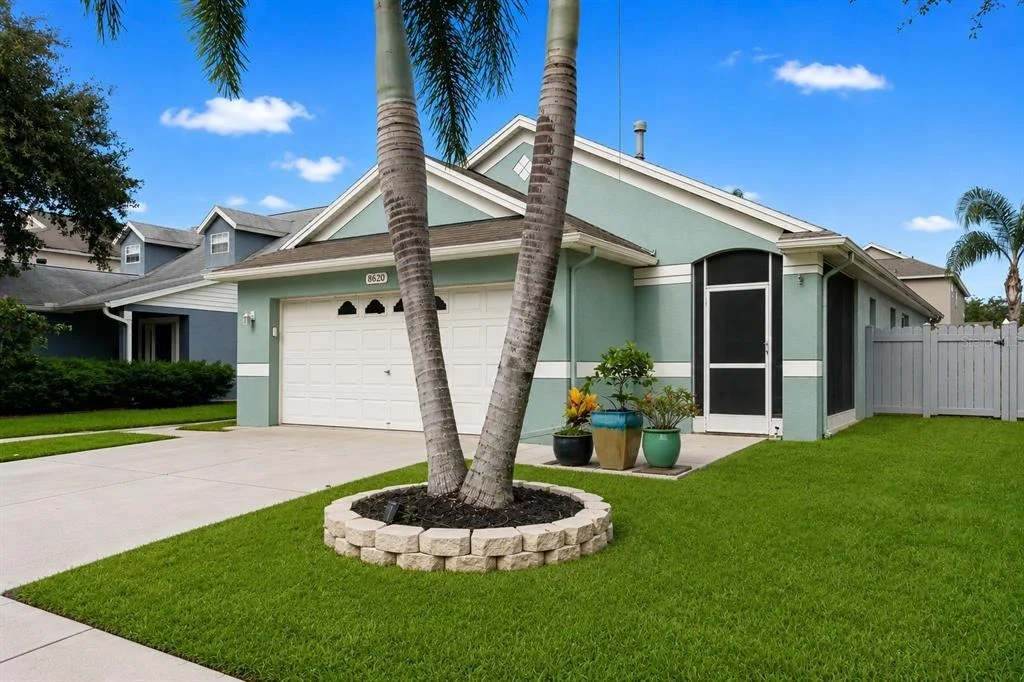 Photo of 8620 PERSEA COURT