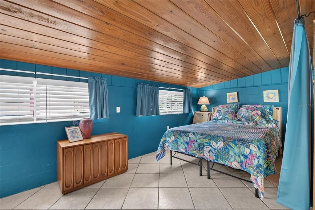 Photo of 102 ESSEX DRIVE