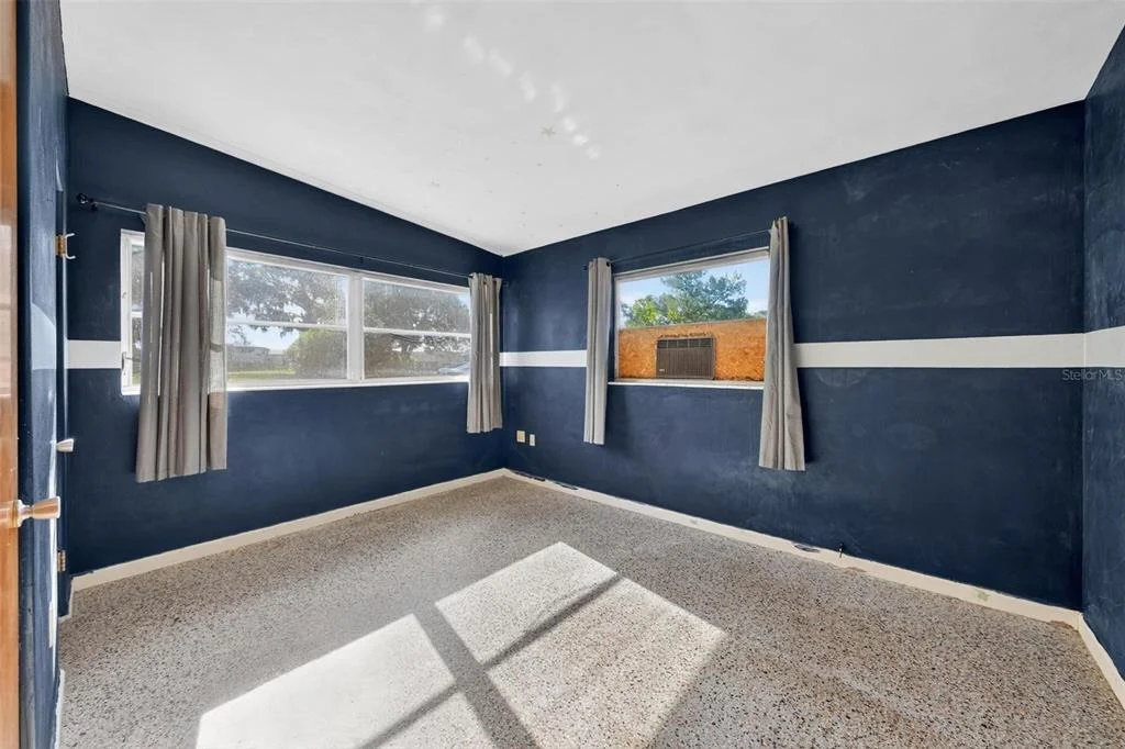 Photo of 710 TWIN OAKS LANE