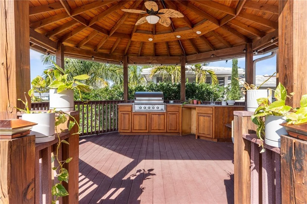 Photo of 3952 VERSAILLES DRIVE