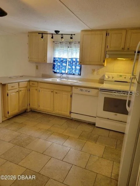 Photo of 324 N JANICE LANE