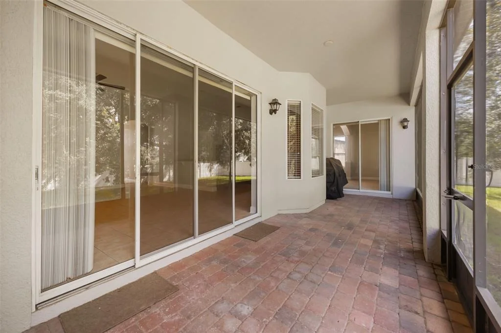 Photo of 6190 HEDGESPARROWS LANE