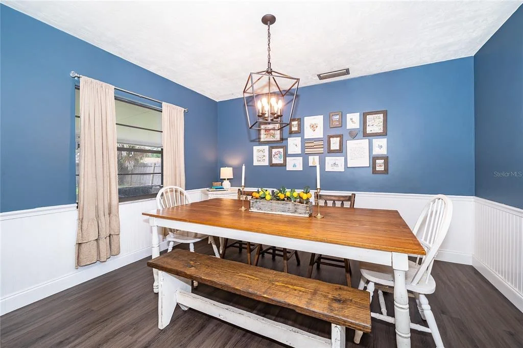 Photo of 2464 HUNTERFIELD ROAD