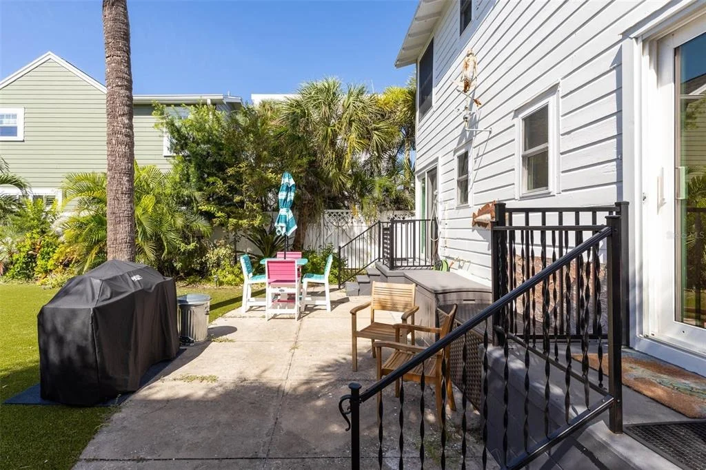 Photo of 104 6TH AVENUE