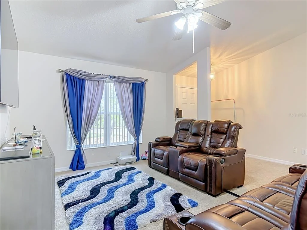 Photo of 8 BAINBRIDGE LANE