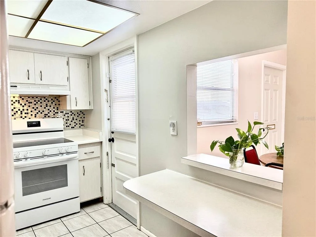 Photo of 6105 CORAL WAY