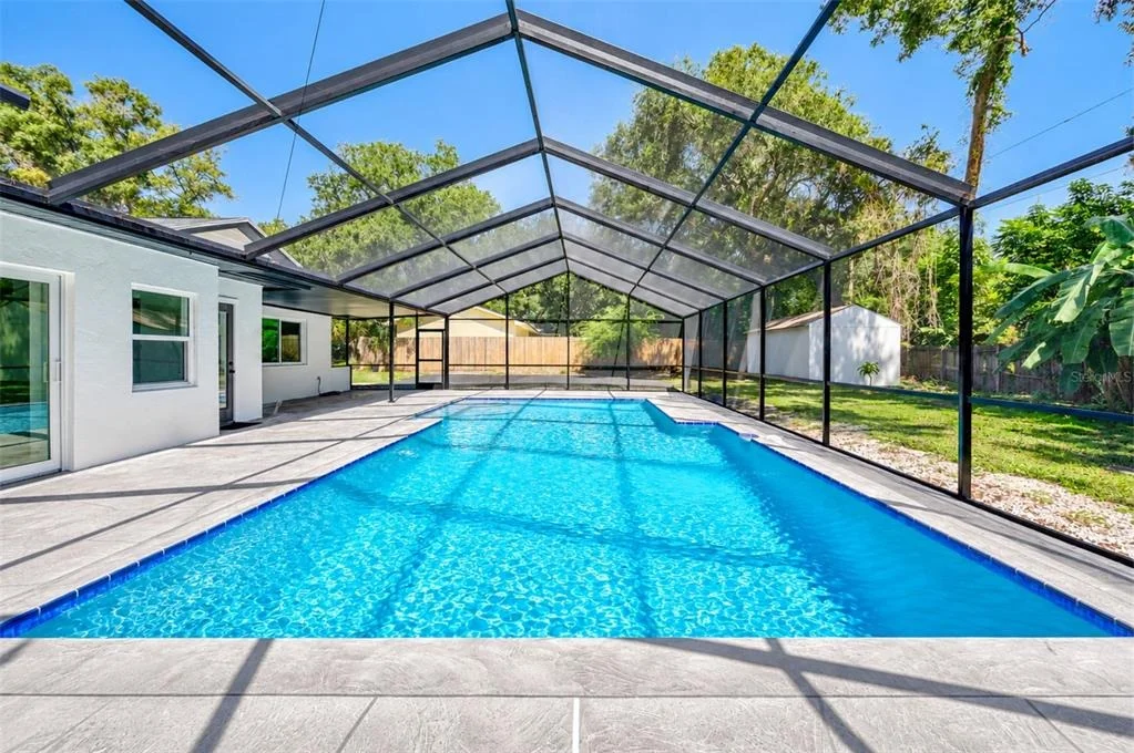 Photo of 1595 OAK LANE