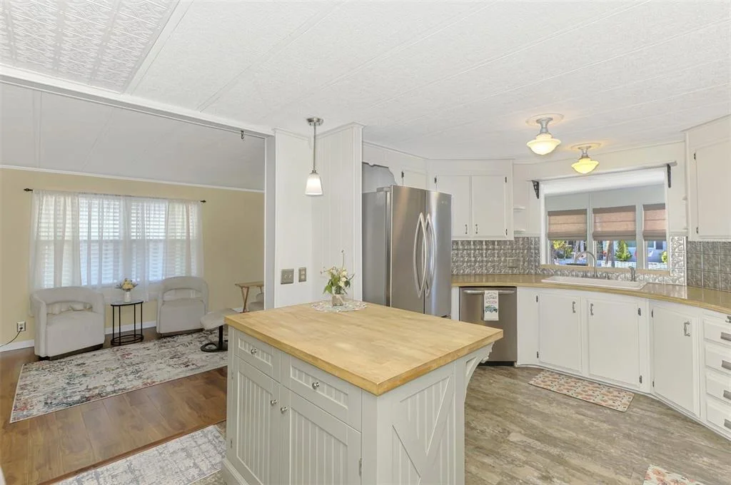Photo of 49 COMPASS POINT