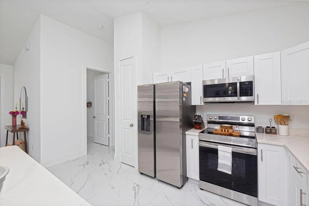 Photo of 3573 NW 18TH AVENUE
