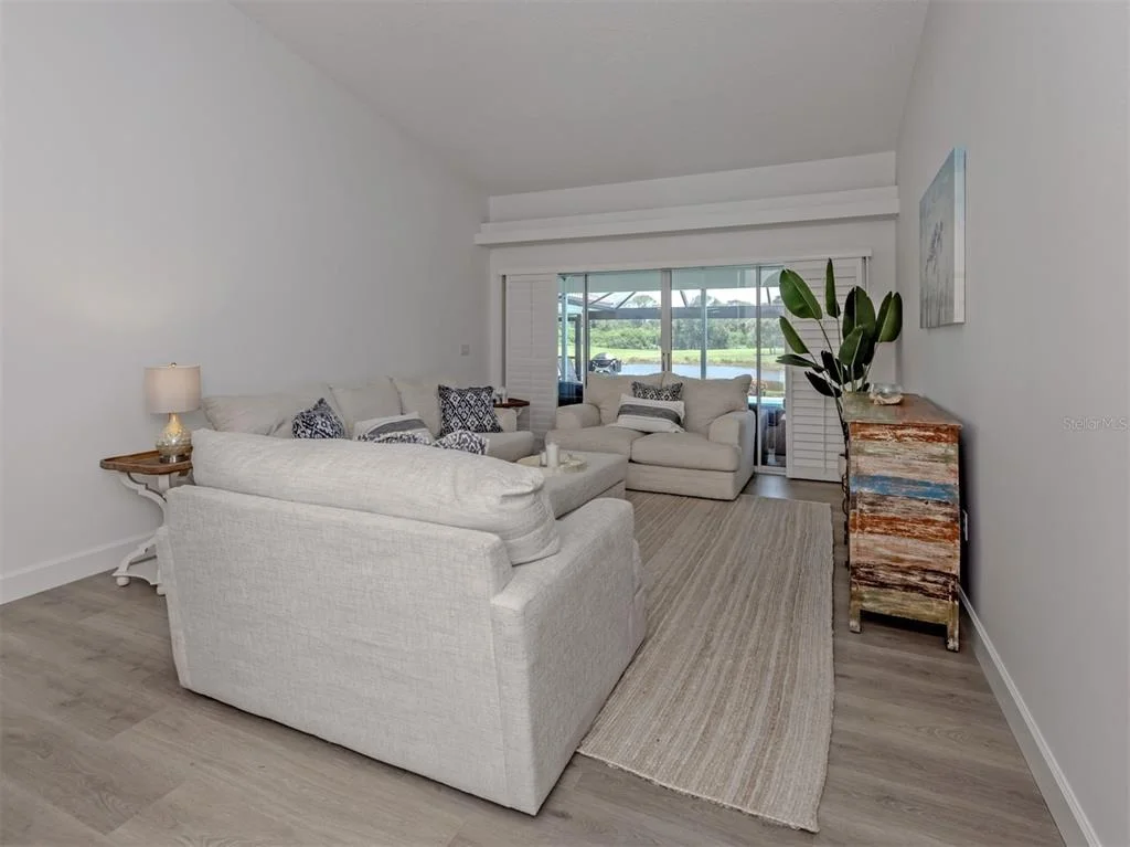 Photo of 1428 GLENEAGLES DRIVE